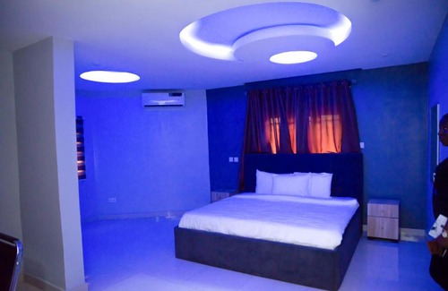 Port Harcourt Hotel | THE EMPIRE BOUTIQUE HOTEL