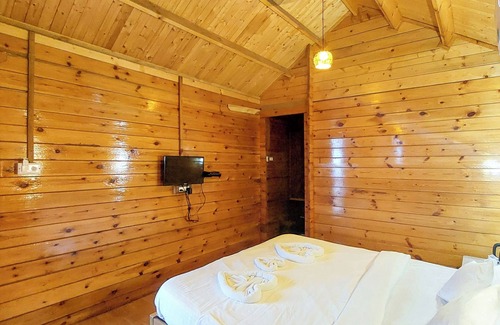 Devbag Hotel | The Empyrean