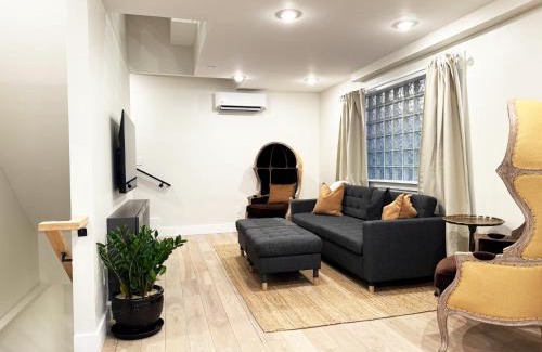 Gayborhood House | The Executive - Center-City - 3BR-4Bath-Private-Garage