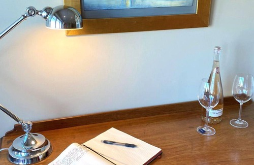 Bayside Apartment | The Eyrie Studio Suite