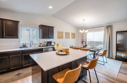 Gold Bar House | The Falls: Near Wallace Falls & Stevens Pass!