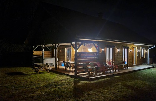 Xonrupt-Longemer Ski Chalet | "the family run" with games room and spa