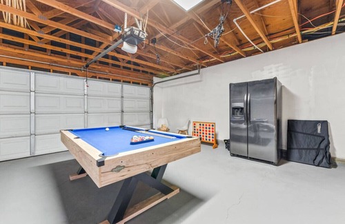 Twentynine Palms House | The Farm House | Pool&Spa | 5 min to JT Park