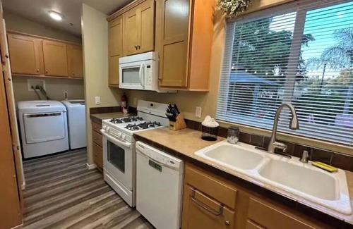 El Cajon House | The Farmhouse & Bunkhouse at Rockin’ View Ranch- Farm Charm Hideaway