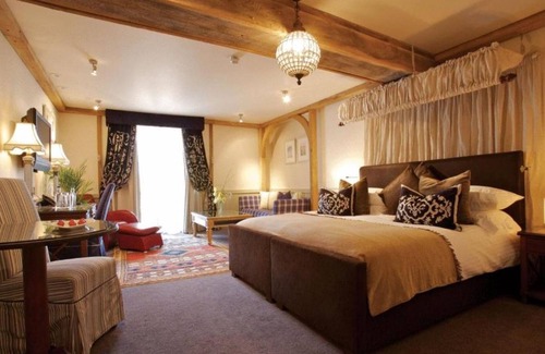 Saint Saviour Hotel | The Farmhouse