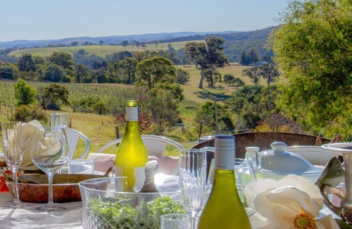 Canyonleigh House | The Farmhouse — Relax in a rustic private sanctuary, pet and family friendly