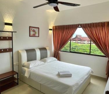 Batu Ferringhi Apartment | The Ferringhi Sea View 777