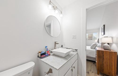 Lafayette Apartment | The Festival Retreat KING Bd Cajun Luxury Book Now