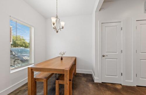 Lafayette Apartment | The Festival Retreat KING Bd Cajun Luxury Book Now