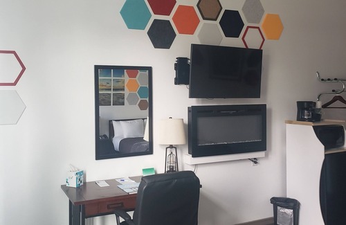 Long Beach Hotel | The Fireside Inn