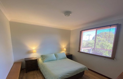 Ledge Point House | The Fish Bowl central to everything Ledge Point