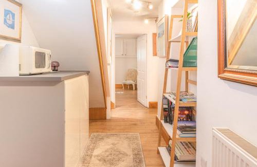 Liverton Apartment | The Flat at number 11