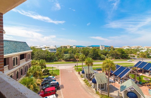 Seacrest Beach Condo | The Flipside 30A - 3 Br condo by RedAwning
