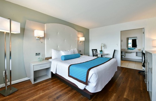 Freeport Hotel | The Freeport Inn and Marina