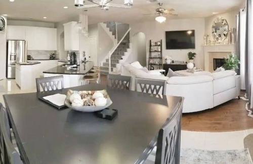 Frisco House | The Frisco Sass