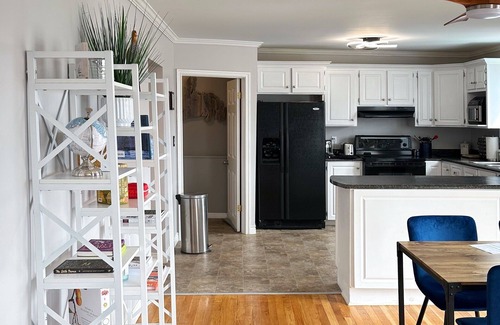 Norman's Cove-Long Cove House | The Full House @ The Homestead Oceanfront Suites