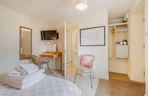 East Dean and Friston House | The Garden Room - Tiger Inn