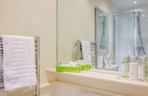 East Dean and Friston House | The Garden Room - Tiger Inn