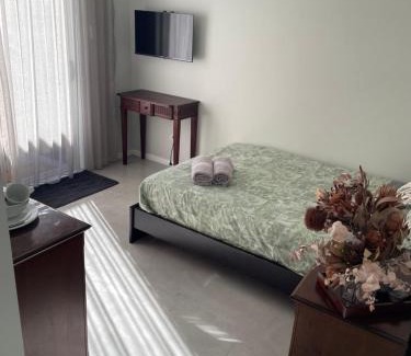 Wentworthville House | -The Garden Room - with Private Entrance & Private Bathroom