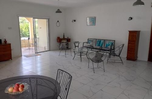 Moonhole Villa | The Garifuna Retreat Villa