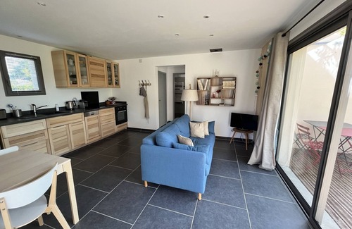 Vallerargues House | The Garrigues cube