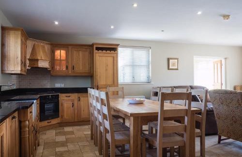 Enniskillen Villa | The Gatehouse at Mullans Bay