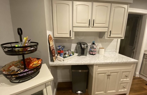 Raintree House | The Geode, Cheerful, serene Jewelry box , 4 br, 2.5 bath, breathtaking views