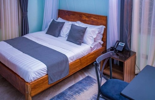 Kabale Bed & Breakfast | The Georges' Residence : Deluxe Double Roomn