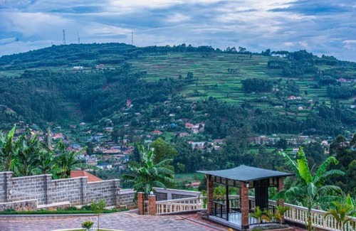 Kabale Bed & Breakfast | The Georges' Residence : Deluxe Double Roomn