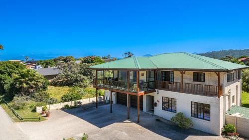 Sedgefield House | The Glass Deck House
