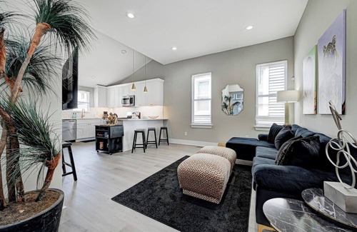 Fountain Square House | The Golden Jungle - Indianapolis