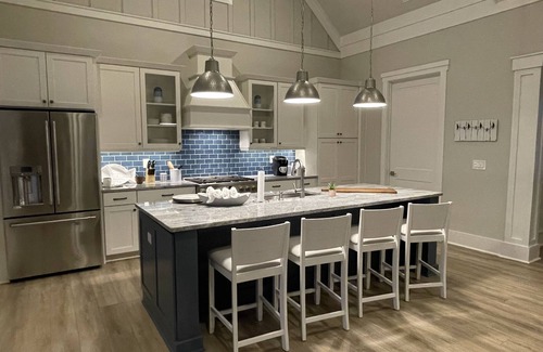 Lake Oconee Cottage | The Gorgeous Starboard Cottage at Cottage Cove at Lake Oconee!