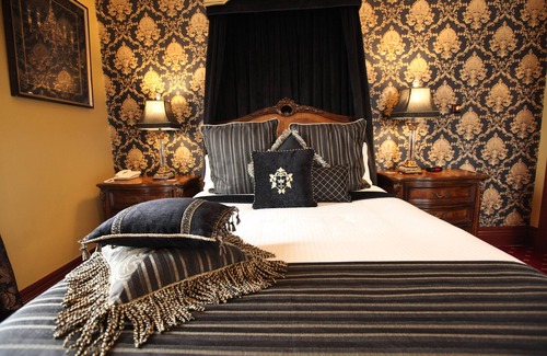 Devonport Bed & Breakfast | The Grand On Macfie