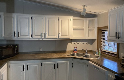 Put-in-Bay Cabin | The Great Escape Cabin 3 Full Linens Provided 4 Bedrooms sleeps 12