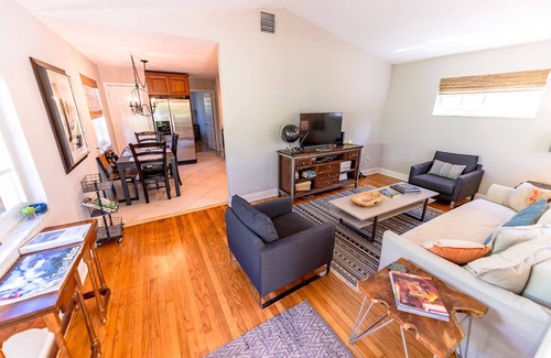 Mango Groves House | THE GREAT ESCAPE - Private bungalow w/beautiful, native Florida landscaping