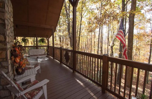 West Jefferson Cabin | The Great Escape