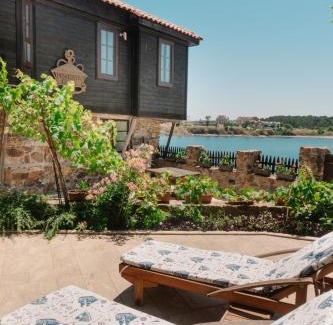 Akhtopol House | The Greek House