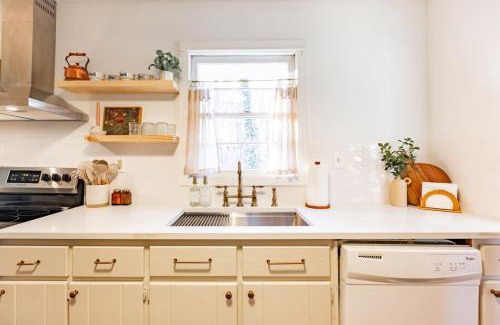 Tyrone House | The Green House - Central location PTC - Trilith