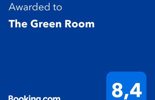 Front de Lac Apartment | The Green Room - Duke Housing