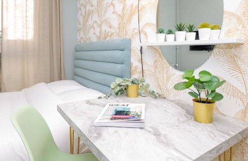 Front de Lac Apartment | The Green Room - Duke Housing