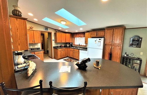 Phillips Cabin | The Grouse Haus on Soo | 3 Bed, 2 Bath