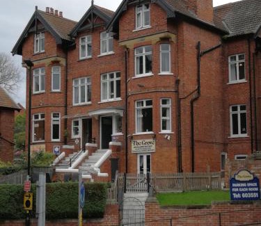Whitby Bed & Breakfast | The Grove