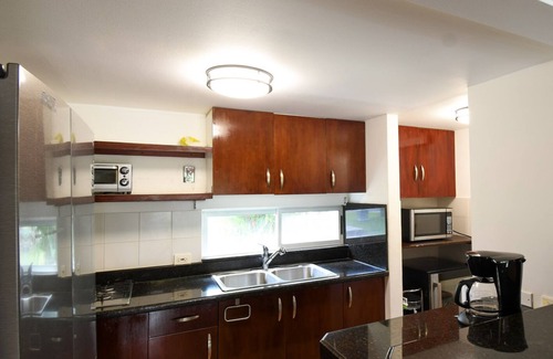 El Farallon del Chiru House | The Guayacan Townhouse