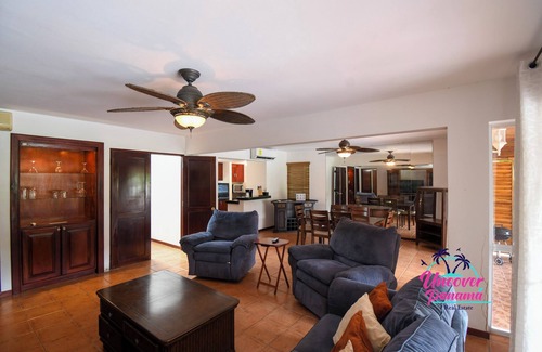 El Farallon del Chiru House | The Guayacan Townhouse