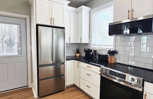 McCain House | The Guesthouse @ Pine Forest Hideaway - (Near UNC)