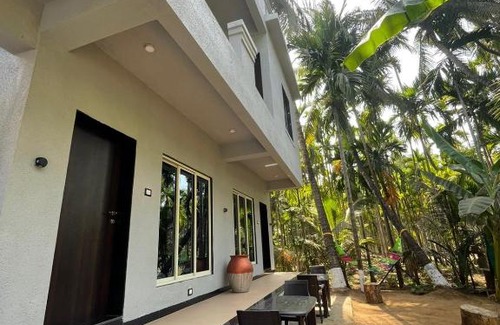 Alibaug Bed & Breakfast | The Gunjal's Home Stay