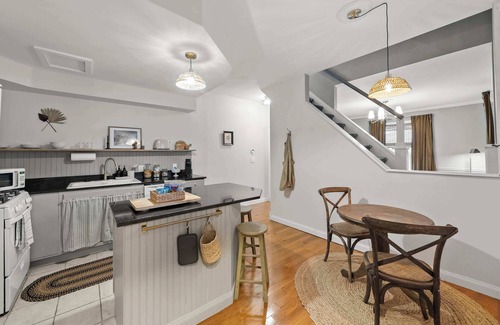 Olde Towne East House | The Gustavus House – For 4!