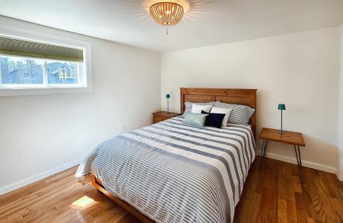 Malletts Bay Villa | The H Cottage - free mooring - beach access