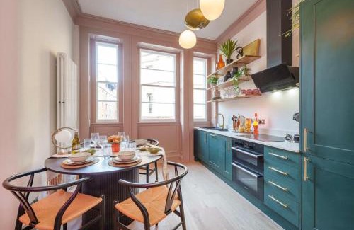 Bristol Old City Apartment | The Half Angel apartment at The Bank of England