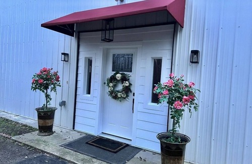 Point Roberts House | The Hangar! 30 mins from Vancouver & mins from Tsawwassen!